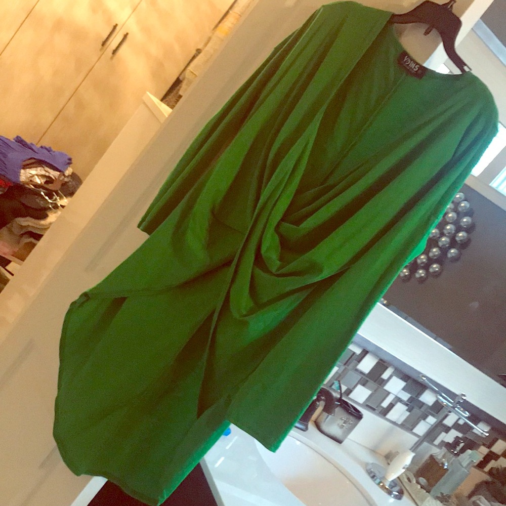 New top. No tags. YOINS. NEVER WORN.